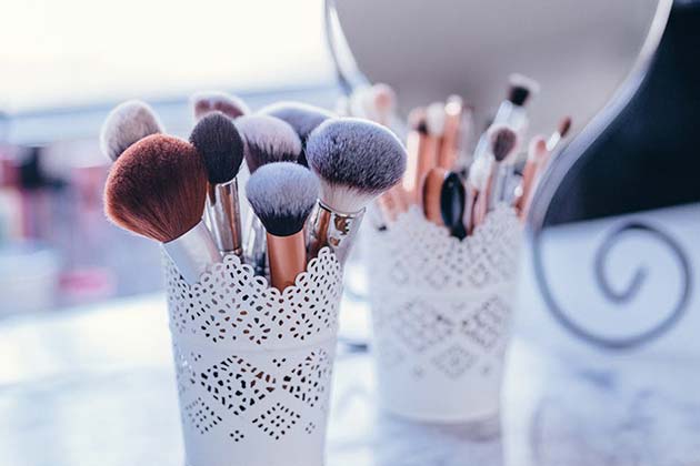 Sanitizing Makeup Tools